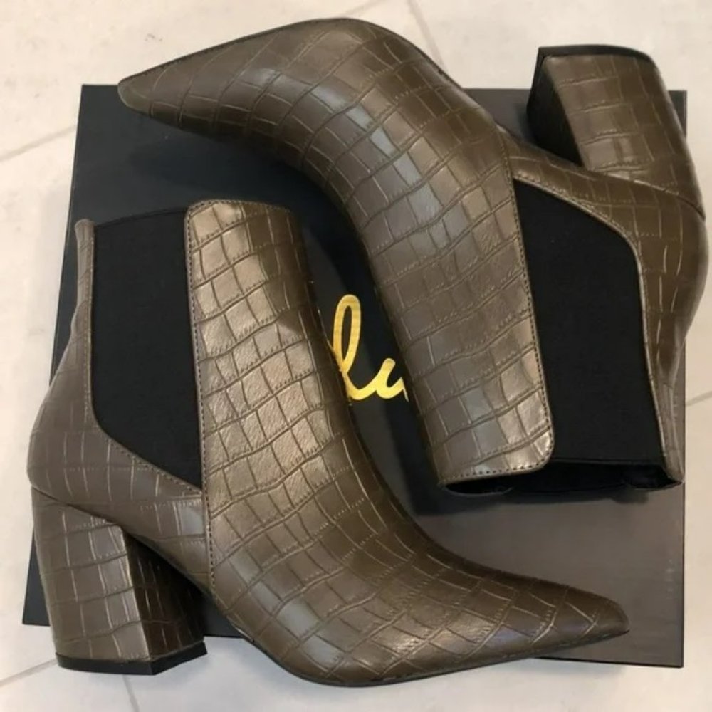 NWB Lulus Cecy Khaki Croc Ankle Boots